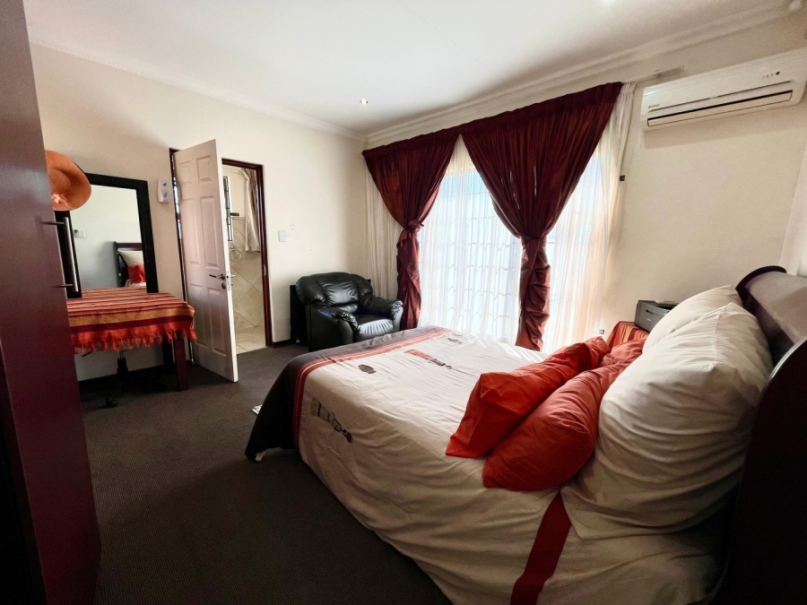4 Bedroom Property for Sale in Safari Gardens North West